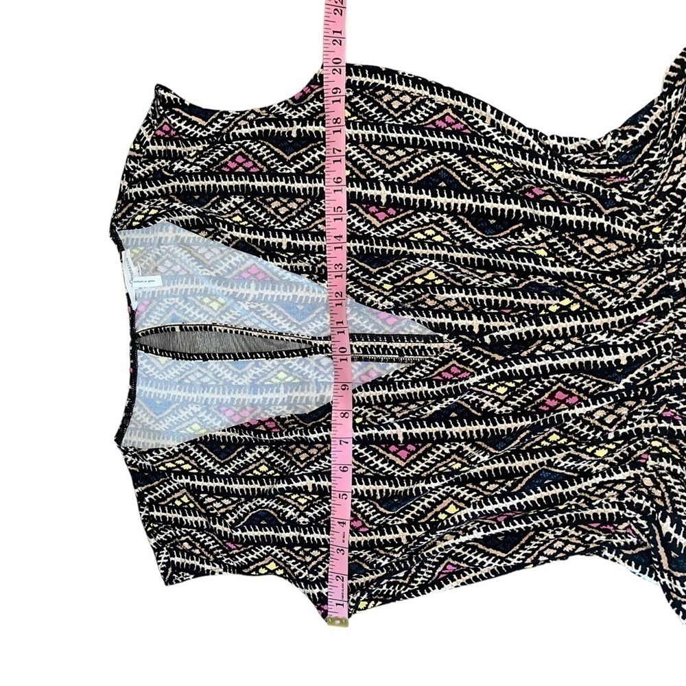 Bcbgeneration Abstract V-Neck Multicolored Patter… - image 4